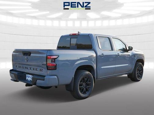 Boulder Gray Metallic 2026 Nissan Frontier SV