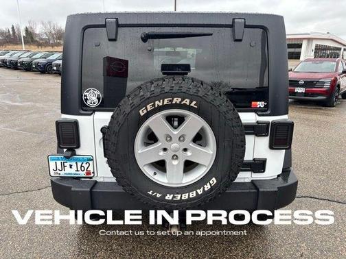 Bright White Clearcoat 2016 Jeep Wrangler Unlimited Sport