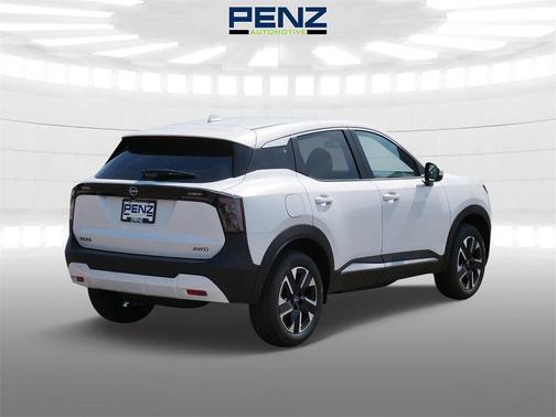 2025 Nissan Kicks SV