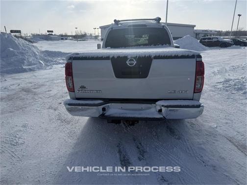 2009 Nissan Frontier LE Crew Cab