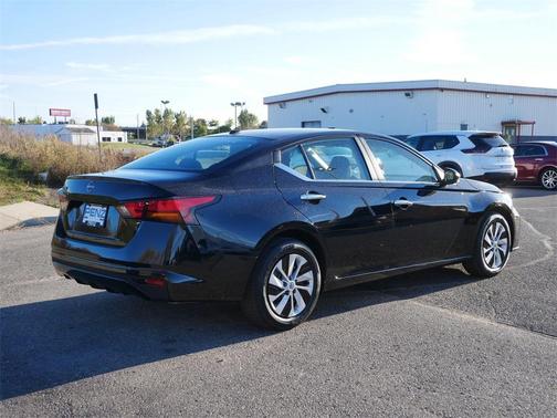 2025 Nissan Altima S