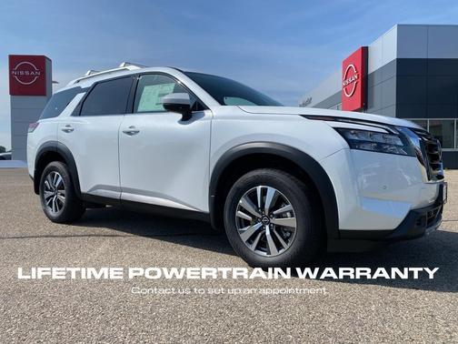 2025 Nissan Pathfinder SL