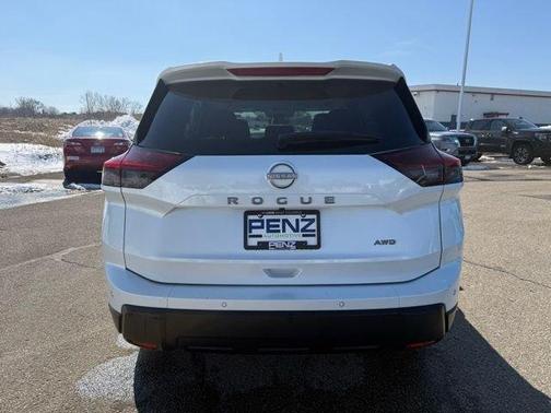 2025 Nissan Rogue SV