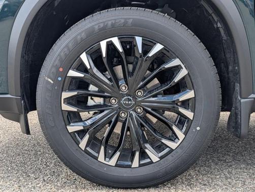 Obsidian Green 2026 Nissan Rogue Dark Armor
