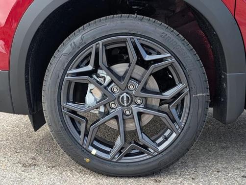 Scarlet Ember T 2026 Nissan Kicks SR