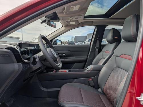 Scarlet Ember T 2026 Nissan Kicks SR