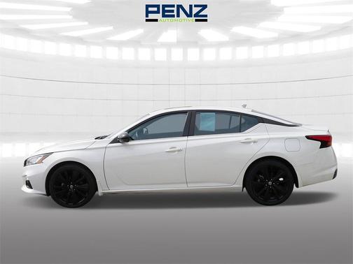 2022 Nissan Altima 2.5 SR