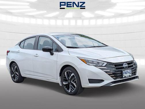 Aspen White 2025 Nissan Versa 1.6 SR