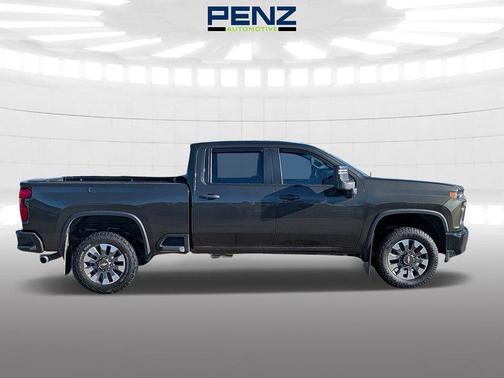 Greenstone 2023 Chevrolet Silverado 2500 Custom