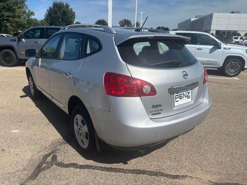 Brilliant Silver 2014 Nissan Rogue Select S