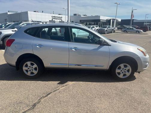 Brilliant Silver 2014 Nissan Rogue Select S
