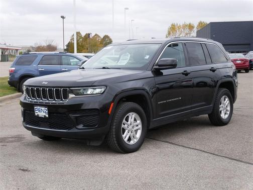 2024 Jeep Grand Cherokee Laredo