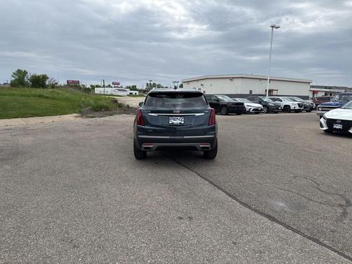 Dark Moon Blue Metallic 2021 Cadillac XT5 Premium Luxury