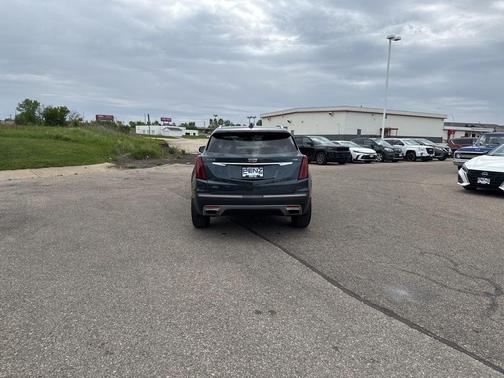Dark Moon Blue Metallic 2021 Cadillac XT5 Premium Luxury