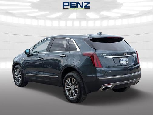 Dark Moon Blue Metallic 2021 Cadillac XT5 Premium Luxury