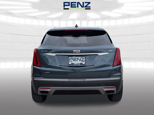 Dark Moon Blue Metallic 2021 Cadillac XT5 Premium Luxury