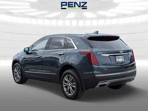 Dark Moon Blue Metallic 2021 Cadillac XT5 Premium Luxury