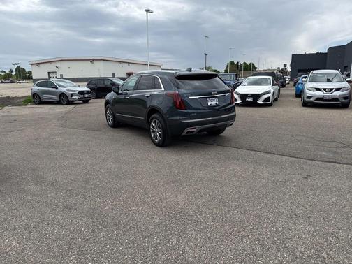 Dark Moon Blue Metallic 2021 Cadillac XT5 Premium Luxury