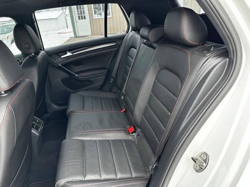 2017 Volkswagen Golf GTI 2.0T Autobahn 4-Door