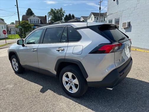 2020 Toyota RAV4 Hybrid XLE