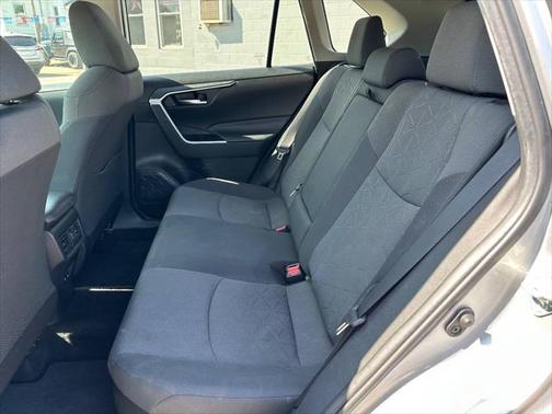 2020 Toyota RAV4 Hybrid XLE