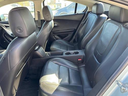 2012 Chevrolet Volt Base