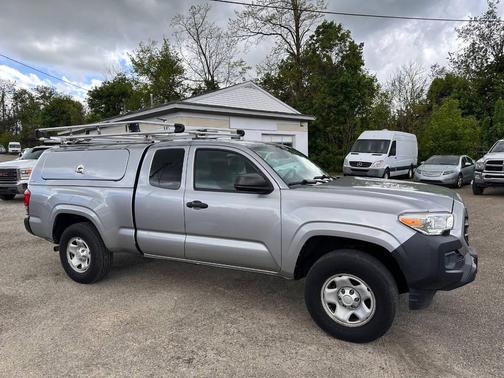 Silver Sky Metallic 2019 Toyota Tacoma SR