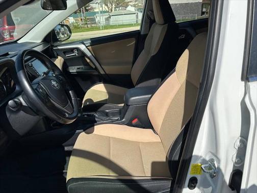 2017 Toyota RAV4 Hybrid XLE