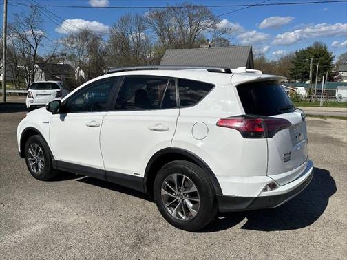 2017 Toyota RAV4 Hybrid XLE