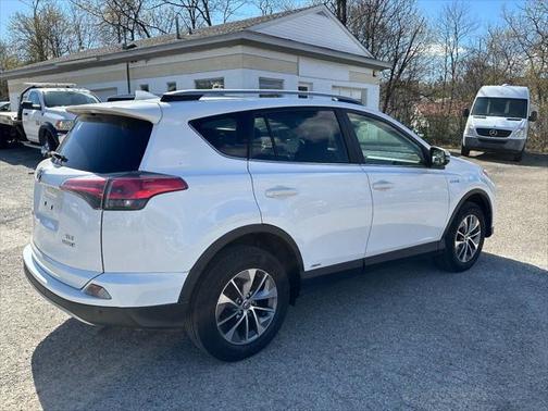 2017 Toyota RAV4 Hybrid XLE