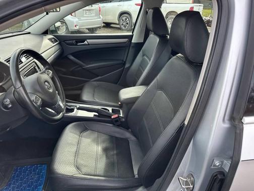 2015 Volkswagen Passat 2.0L TDI DSG SE w/Sunroof