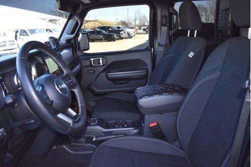 Photo 5 of 22 of 2021 Jeep Gladiator Sport