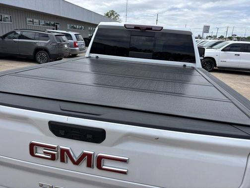 White Frost Tri-Coat 2022 GMC Sierra 2500 Denali