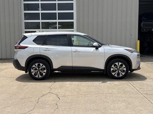 Brilliant Silver Metallic 2023 Nissan Rogue SV