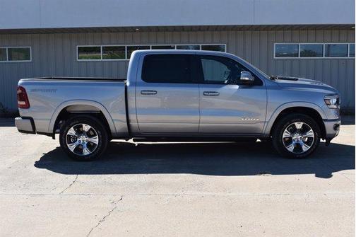 Photo 2 of 27 of 2022 RAM 1500 Laramie