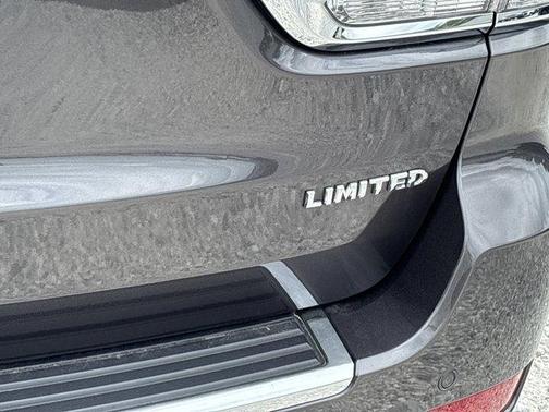 Granite Crystal Clearcoat Metallic 2021 Jeep Grand Cherokee Limited