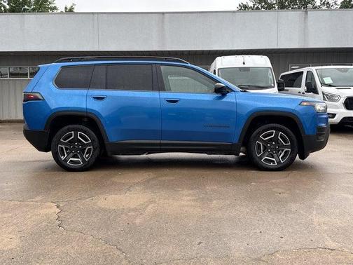 Hydro Blue Pearlcoat 2026 Jeep Cherokee LAREDO/LIMITED
