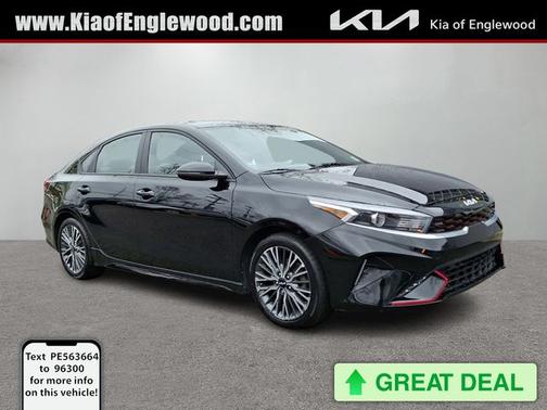 Aurora Black Pearl 2023 Kia Forte GT-Line