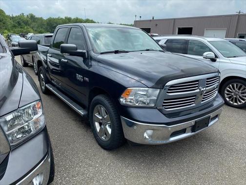 2017 RAM 1500 Big Horn Crew Cab 4x4 57' Box