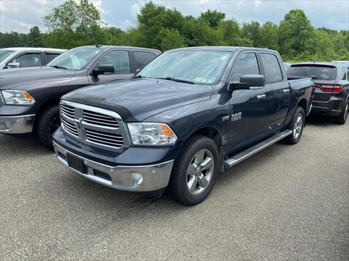 2017 RAM 1500 Big Horn Crew Cab 4x4 57' Box
