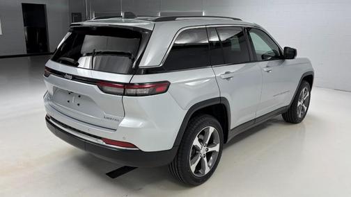 Silver Zynith 2023 Jeep Grand Cherokee Limited
