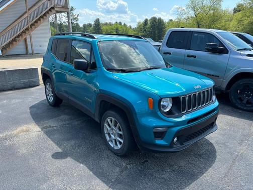 Metallic 2022 Jeep Renegade Latitude