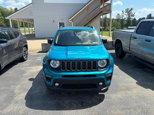 Metallic 2022 Jeep Renegade Latitude