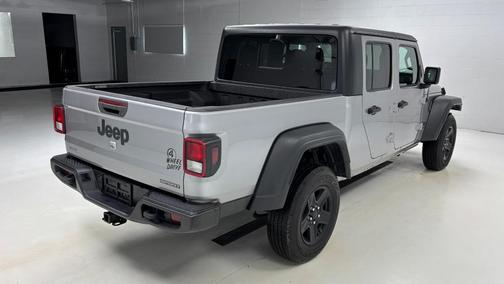 2020 Jeep Gladiator Sport