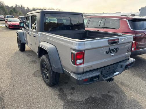 2020 Jeep Gladiator Sport