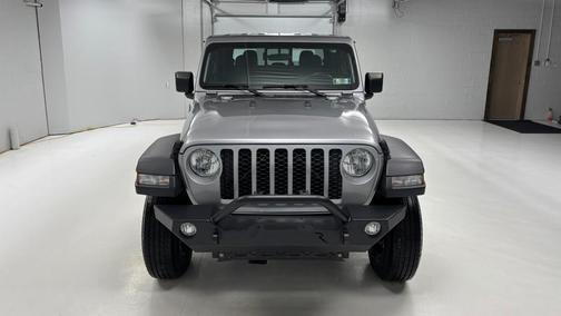 2020 Jeep Gladiator Sport