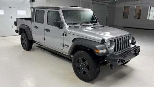 2020 Jeep Gladiator Sport