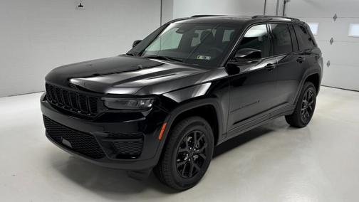 2025 Jeep Grand Cherokee Laredo