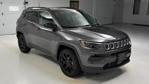 2022 Jeep Compass Latitude Lux