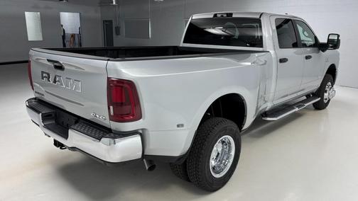 Silver Zynith 2026 RAM 3500 Big Horn